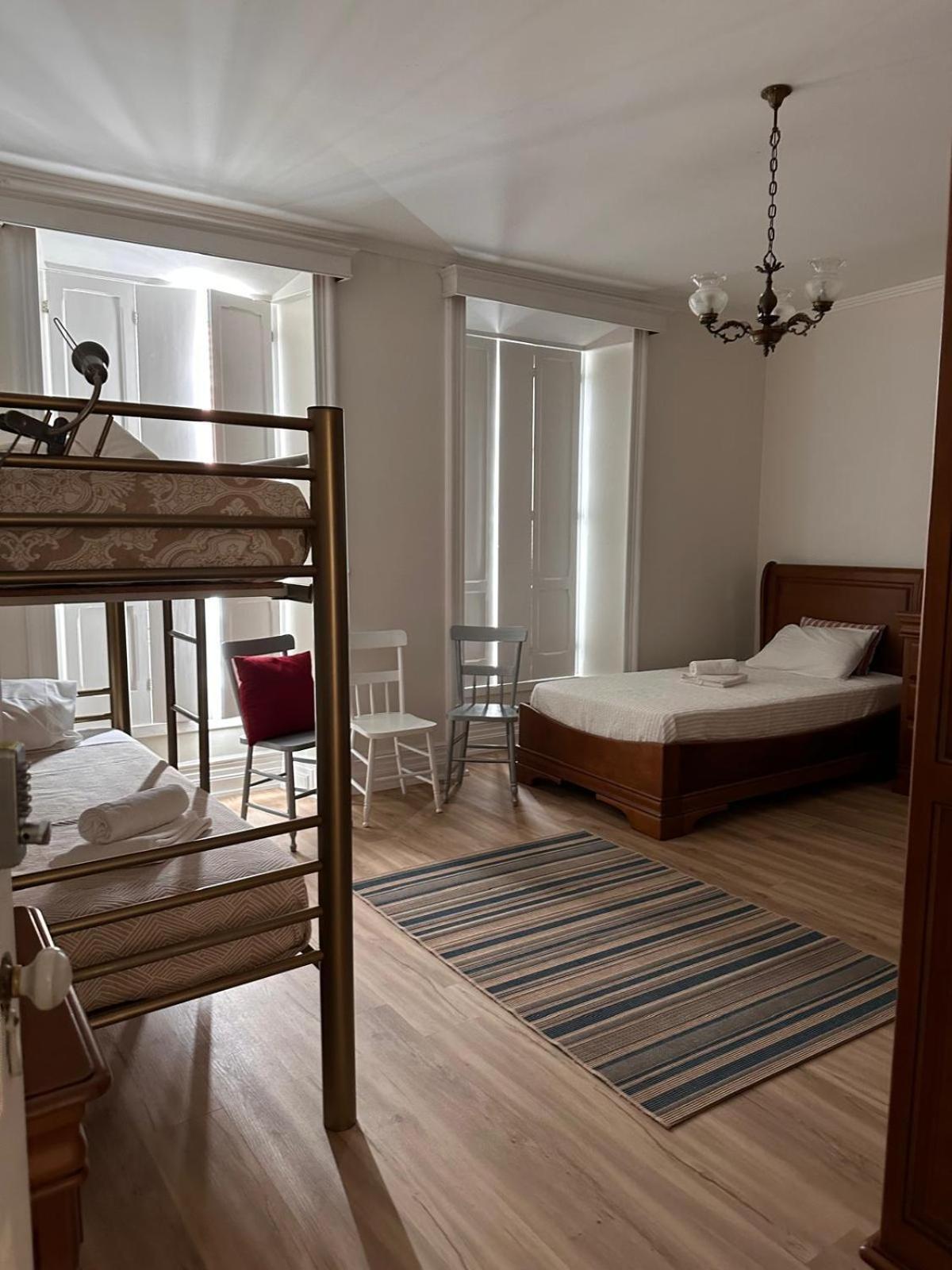 Azor International Hostel ポンタ・デルガダ エクステリア 写真